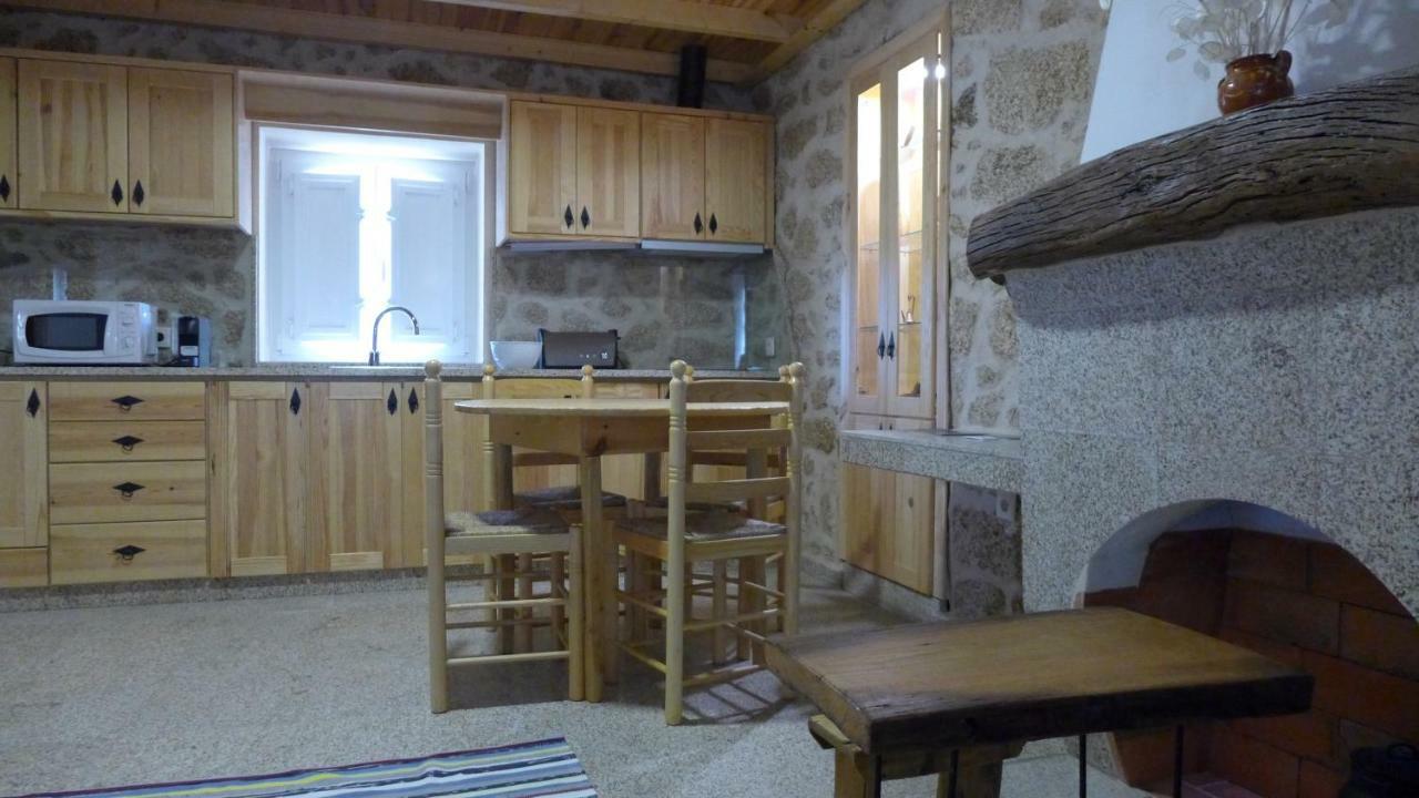 Casas Da Villa - Monsanto - Oliveira E Videira Relva  Exterior foto