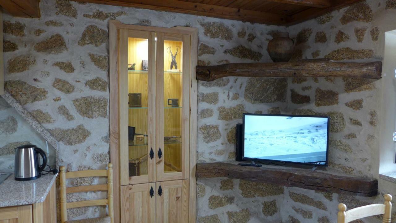 Casas Da Villa - Monsanto - Oliveira E Videira Relva  Exterior foto